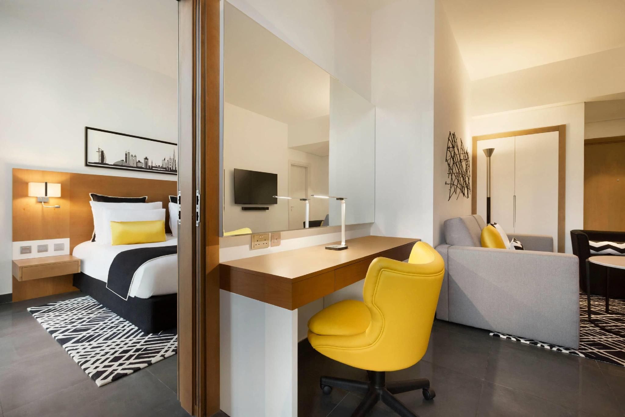 1 King and 1 Sofa Bed, One Bedroom Suite, Non-Smoking