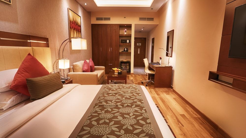 Rose Park Hotel Al Barsha Deluxe King Room