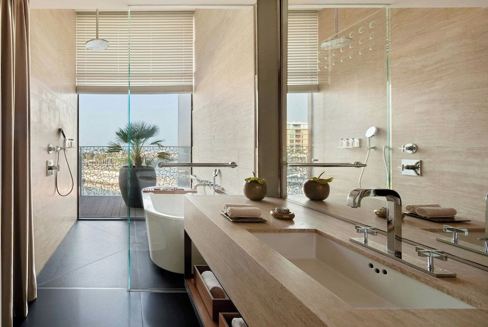 Deluxe Room with 2 Queen Beds and Beach View