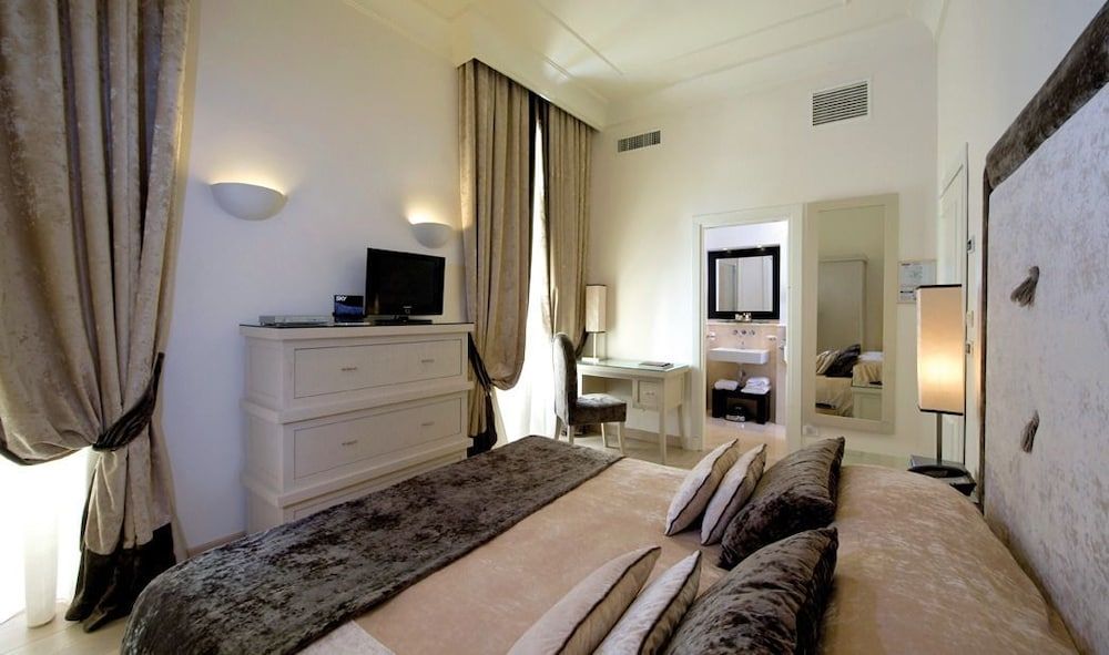 undefined Albergo Palazzo Decumani 3