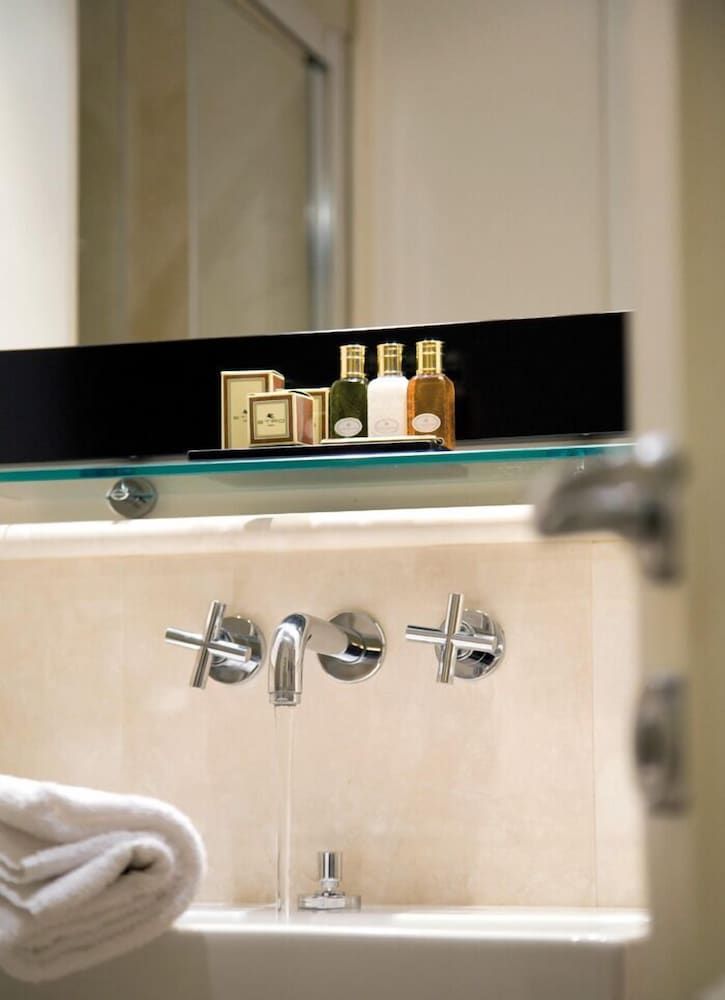 Albergo Palazzo Decumani Classic Double or Twin Room 4