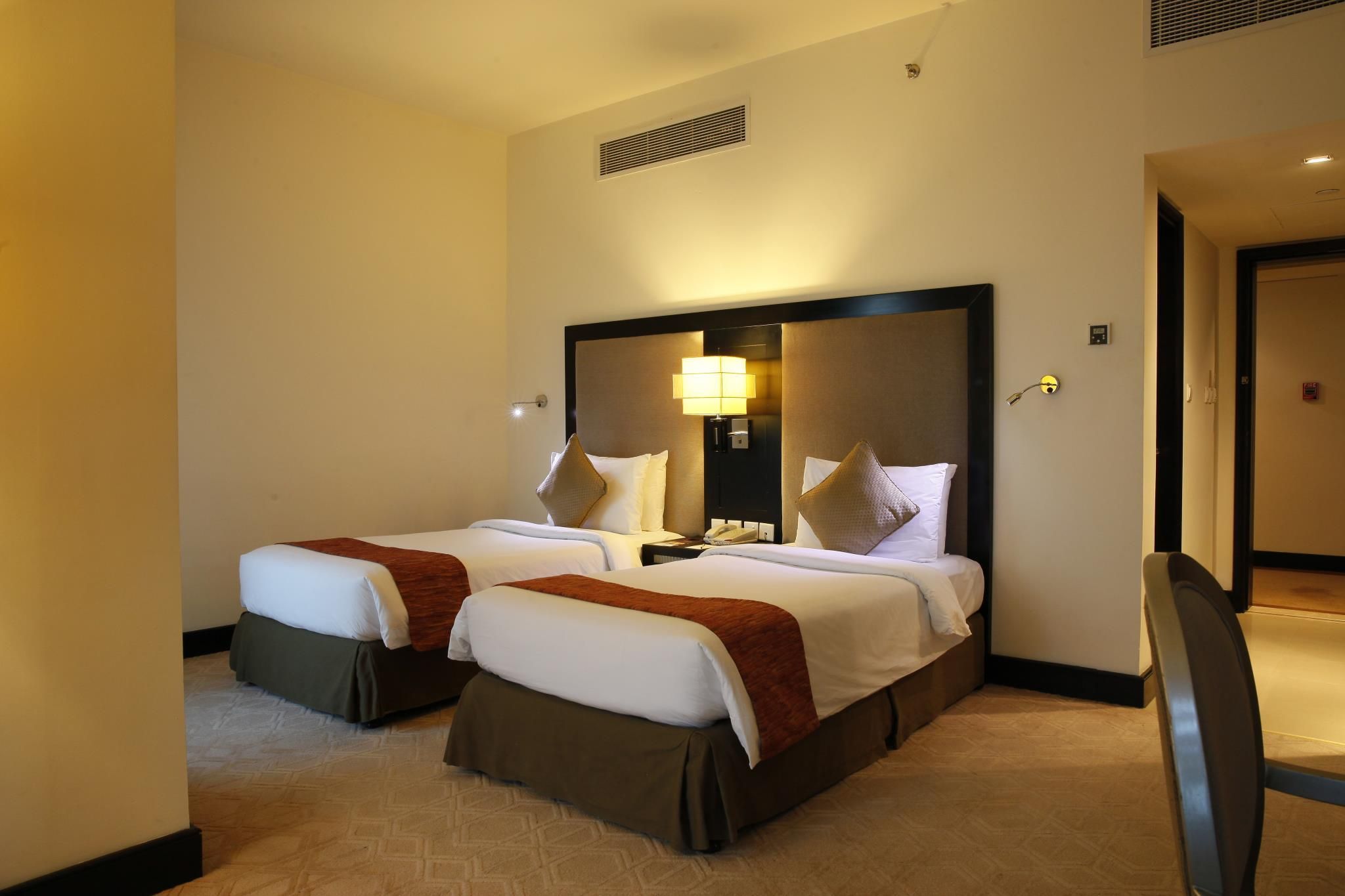 Mercure Gold Hotel Jumeirah Dubai by Accor Superior Room With 2 Single Beds 5
