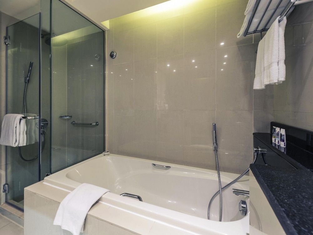 Mercure Gold Hotel Jumeirah Dubai by Accor Superior Room, 2 Twin Beds 8