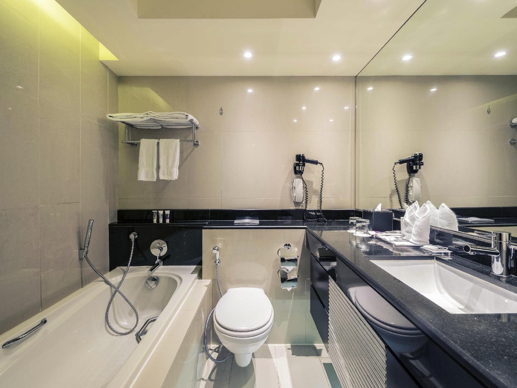 Mercure Gold Hotel Jumeirah Dubai by Accor Superior Room With 2 Single Beds 8