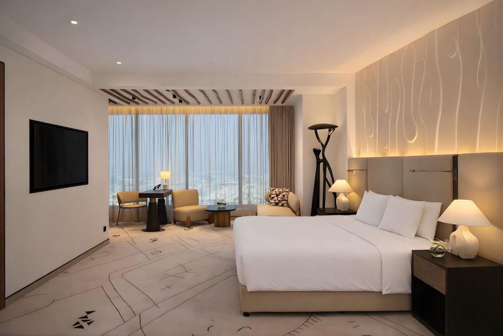 The H Dubai Deluxe Room, 1 King Bed, City View (Grand) 2