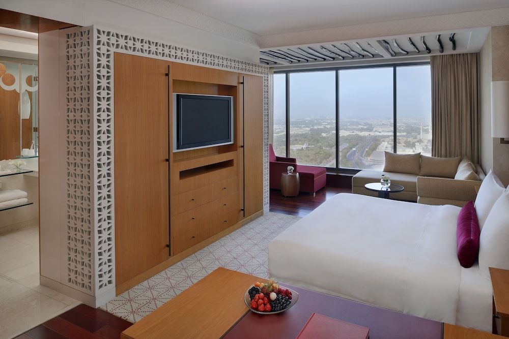 The H Dubai Deluxe Room, 1 King Bed