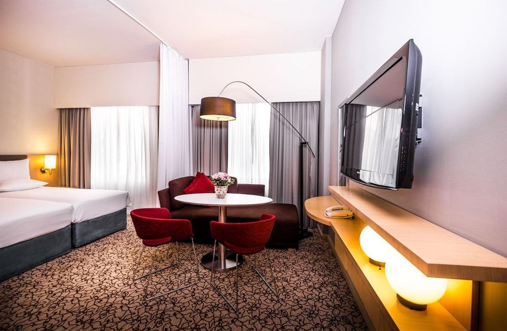 Novotel Suites Mall Avenue Dubai Suite, 2 Twin Beds 9