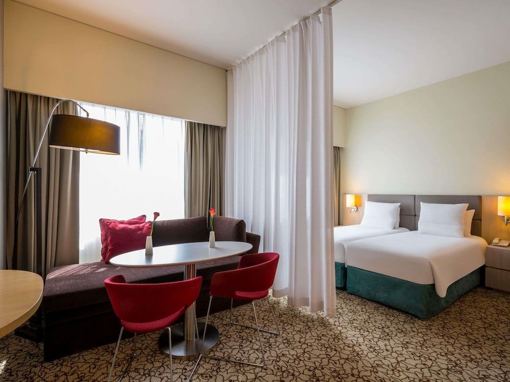 Novotel Suites Mall Avenue Dubai Suite, 2 Twin Beds 4