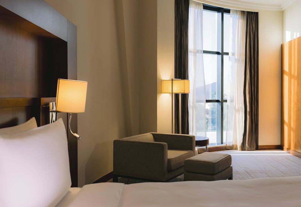 undefined Holiday Inn Abu Dhabi by IHG 2