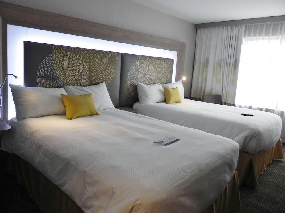 undefined DoubleTree by Hilton Ottawa Downtown 5