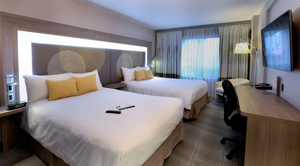 undefined DoubleTree by Hilton Ottawa Downtown 3