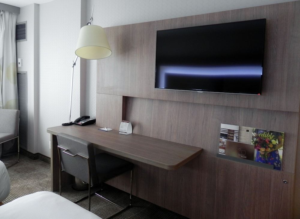 undefined DoubleTree by Hilton Ottawa Downtown 8