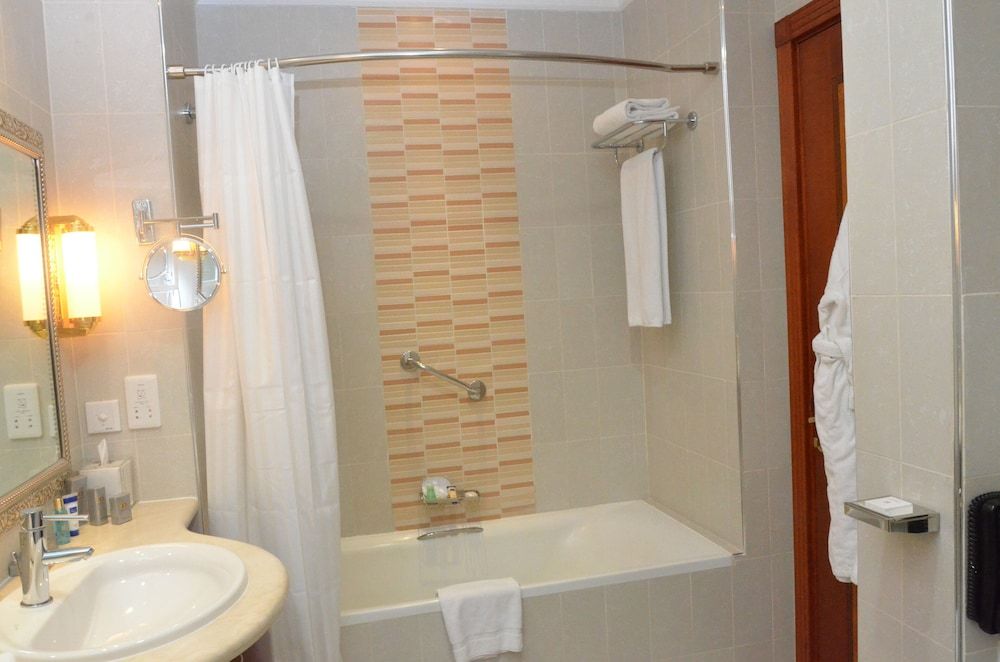 undefined Grand Excelsior Hotel Al Barsha 9