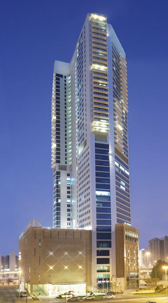 undefined La Suite Dubai Hotel & Apartments 2