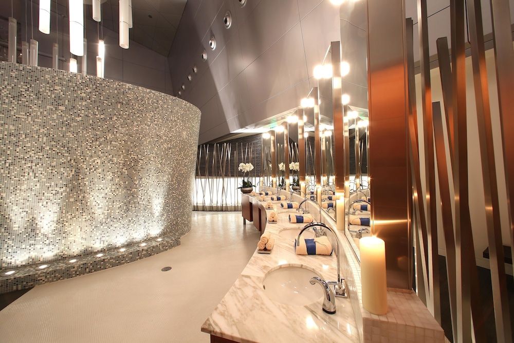 undefined Oryx Airport Hotel 4