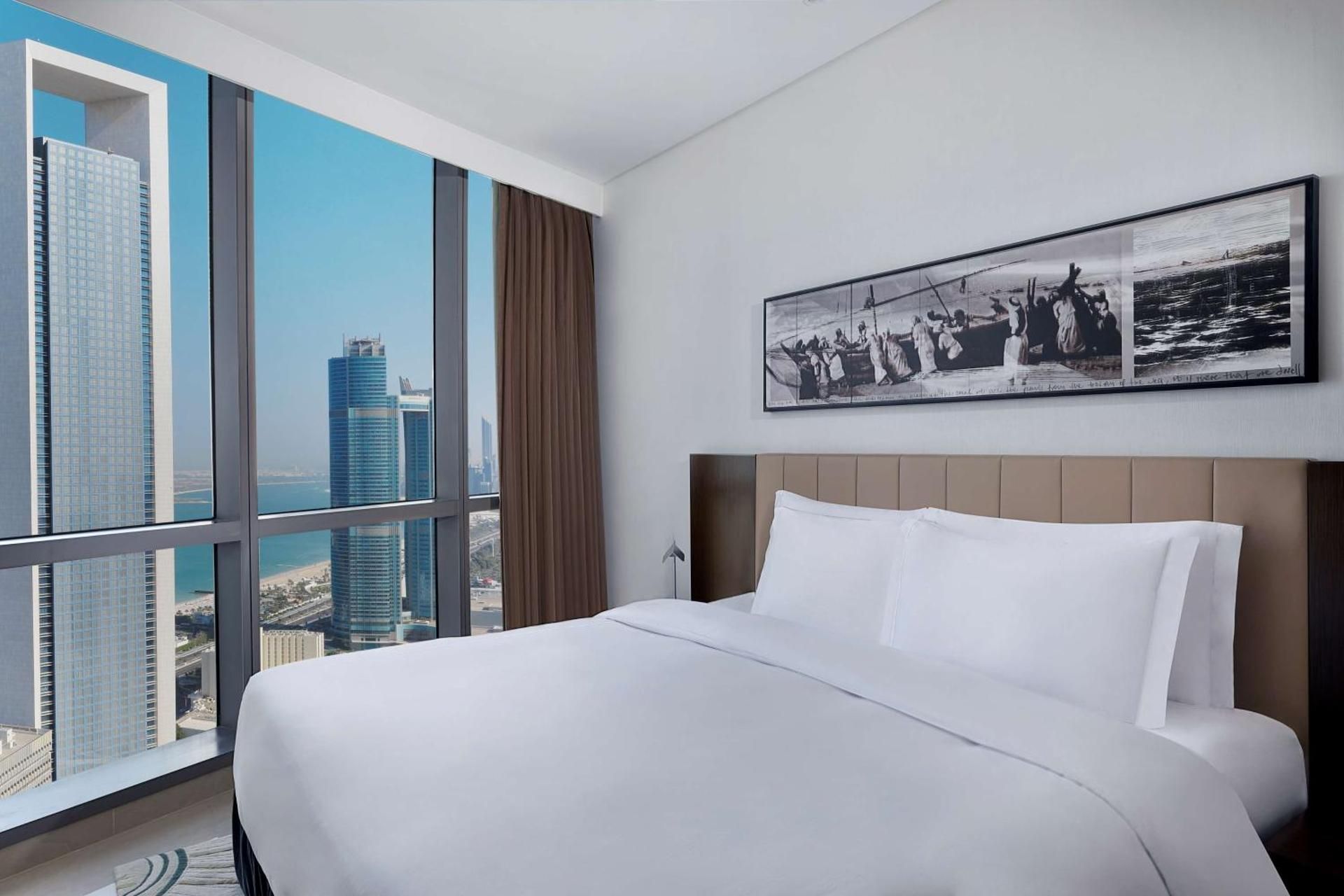 Two-Bedroom Apartment with Two Beds and Sea View