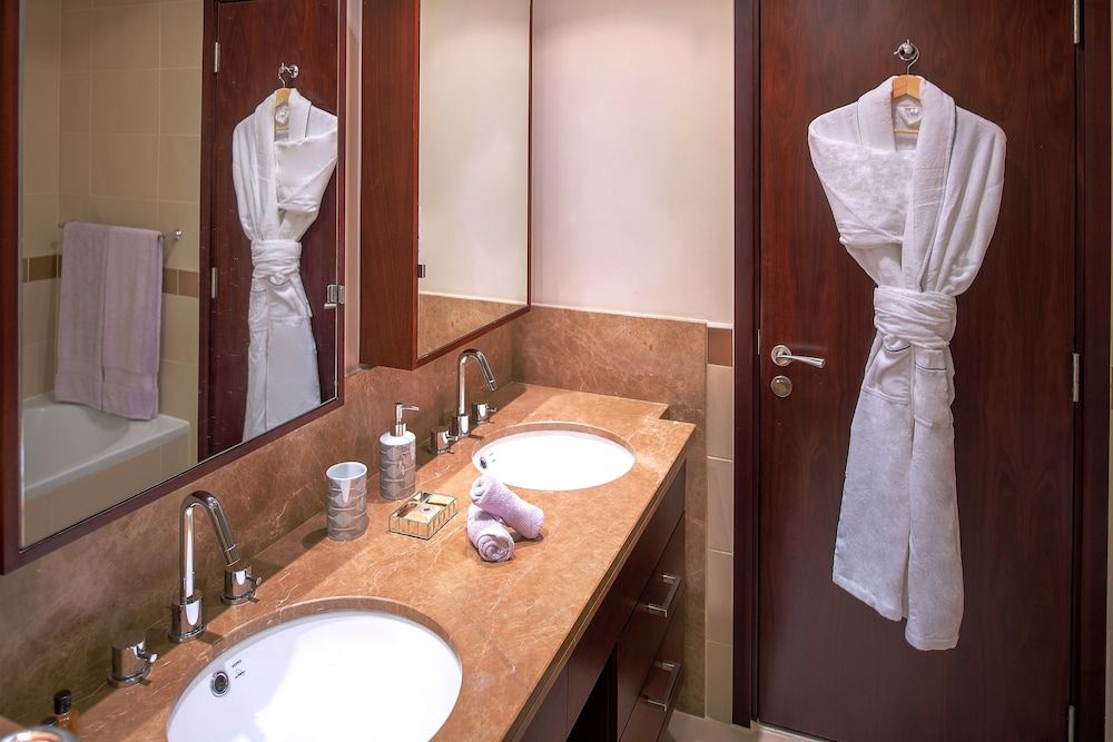 Dream Inn Dubai – 29 Boulevard with Private Terrace Classic Apartment, 2 Bedrooms, Terrace 19