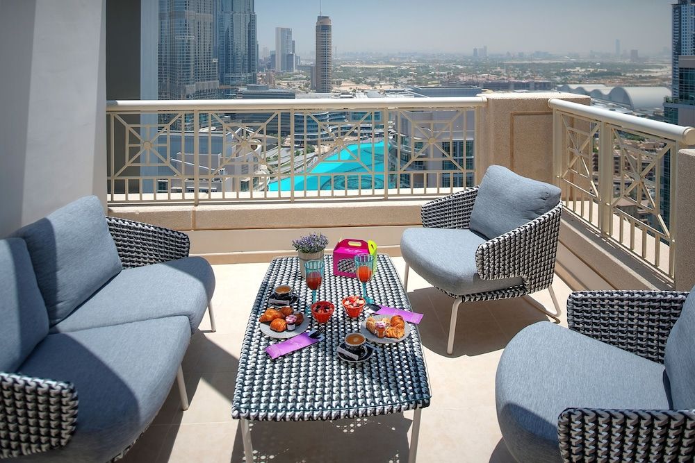 Dream Inn Dubai – 29 Boulevard with Private Terrace Classic Apartment, 2 Bedrooms, Terrace 15