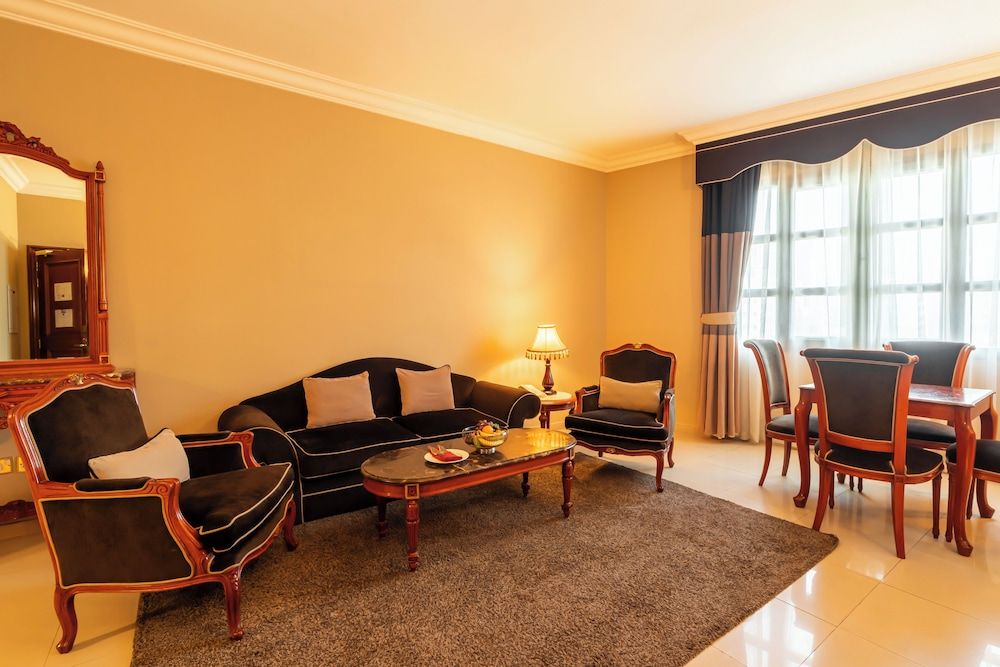 undefined Royal Ascot Hotel 9