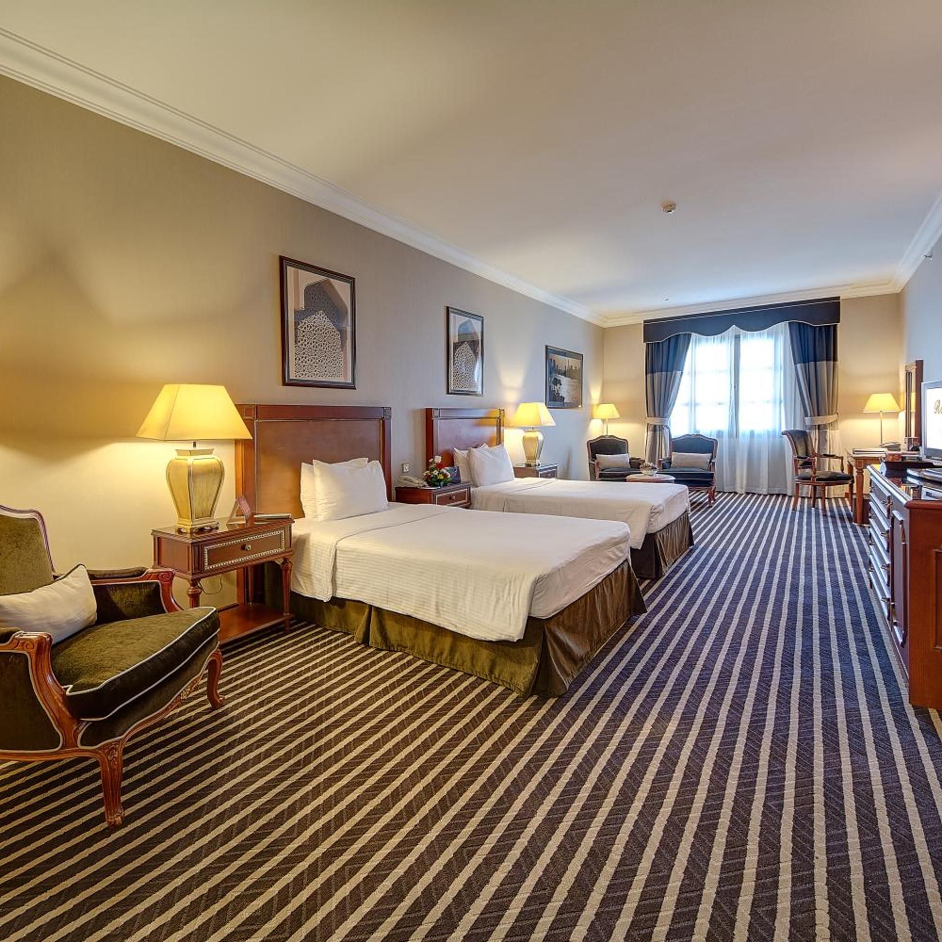 undefined Royal Ascot Hotel 6