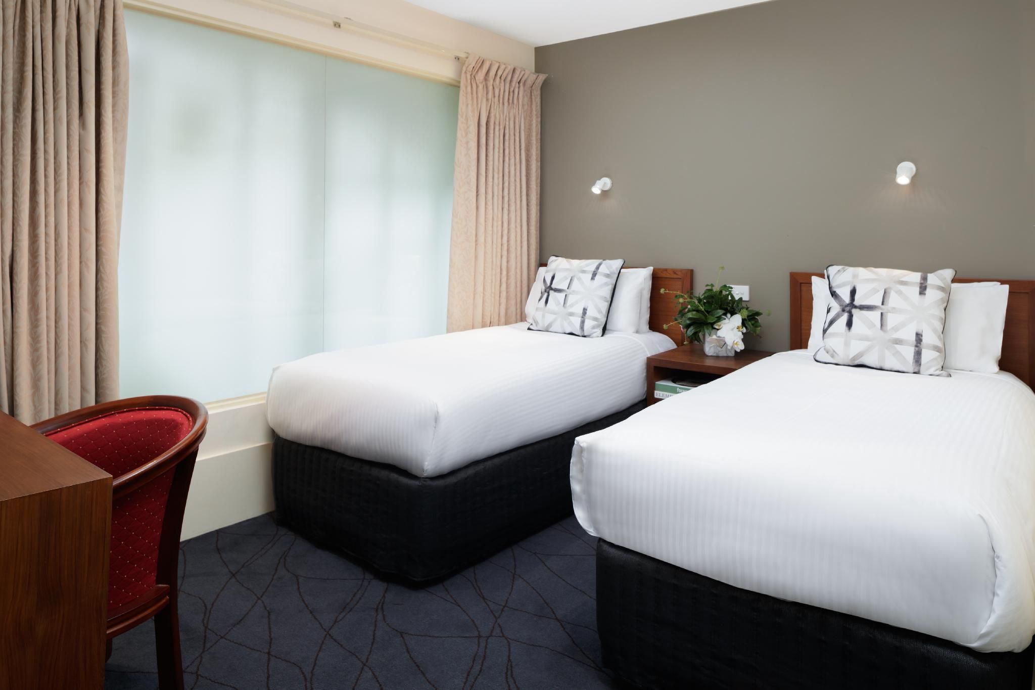 undefined The Victoria Hotel Melbourne 9