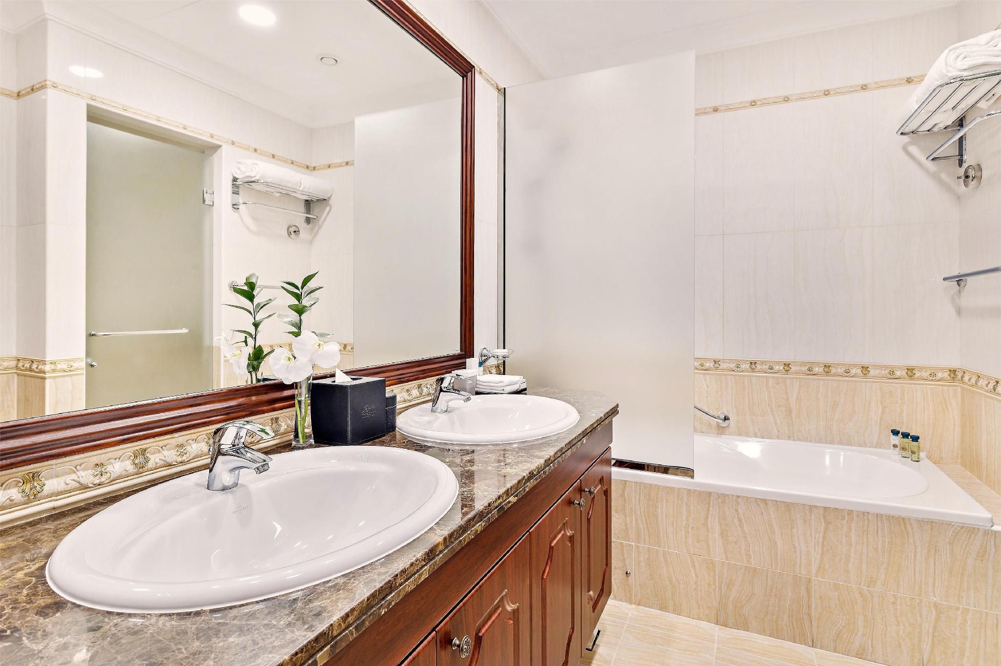 Deluxe 3 Bedroom Suite