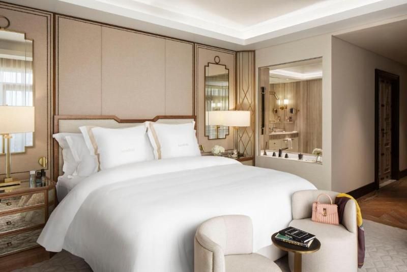SUITE ONE BEDROOM WITH TERRACE
