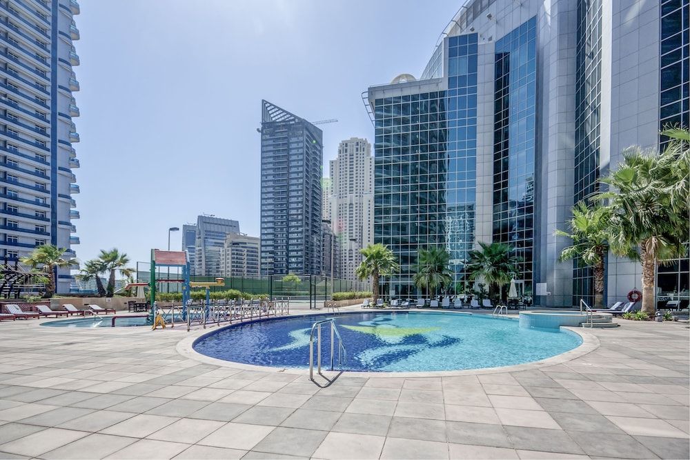 undefined The Waves by Deluxe Holiday Homes 3