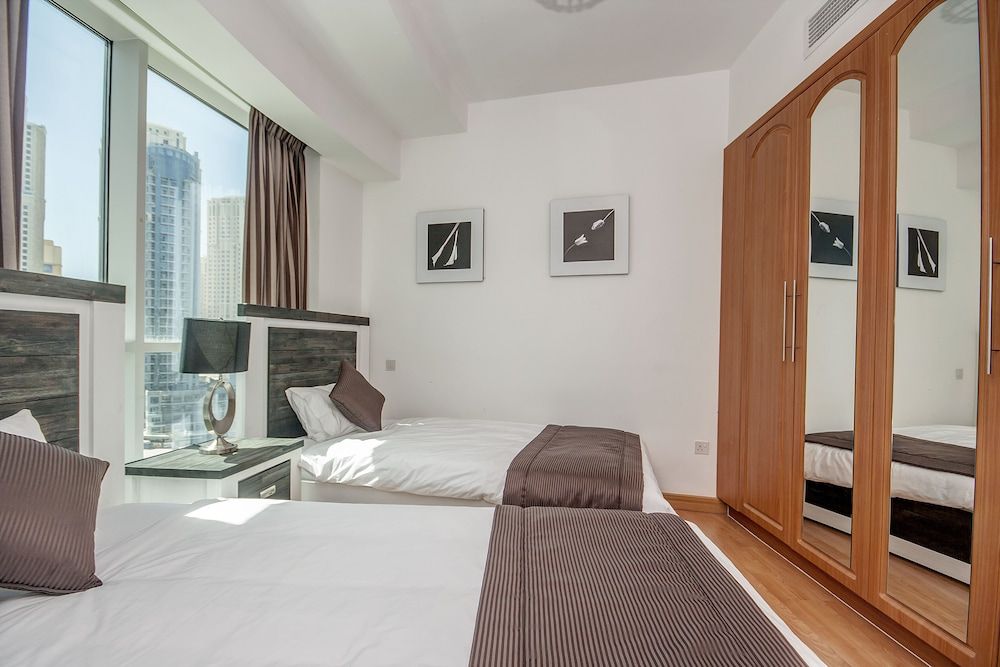 undefined The Waves by Deluxe Holiday Homes 10