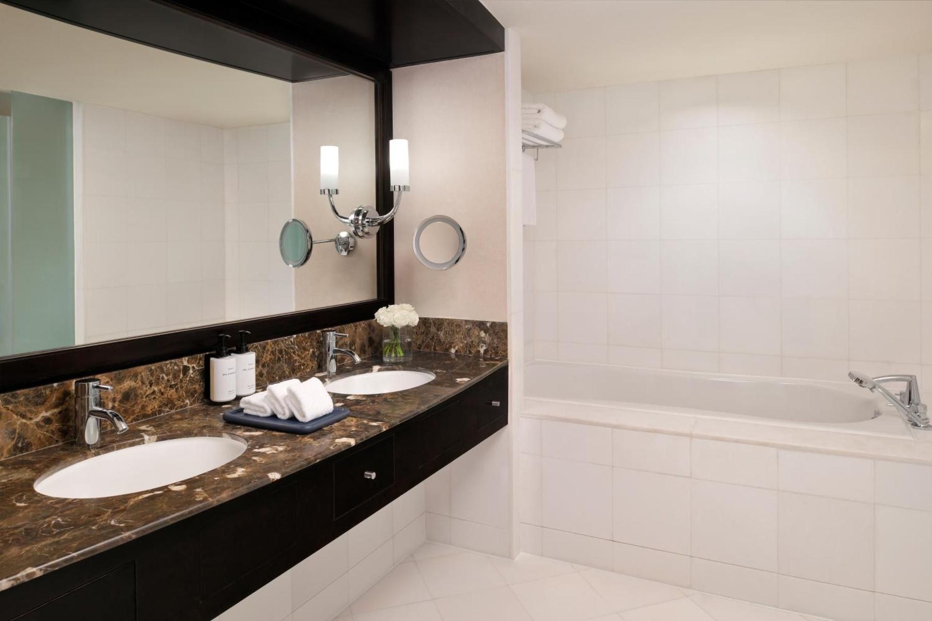 1 Bedroom Suite Sea View Smoking