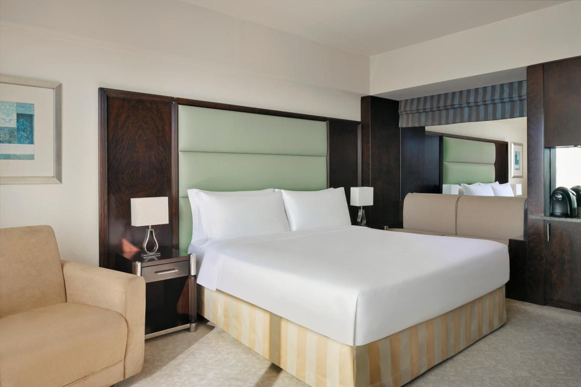 InterContinental Abu Dhabi by IHG Classic Room 6
