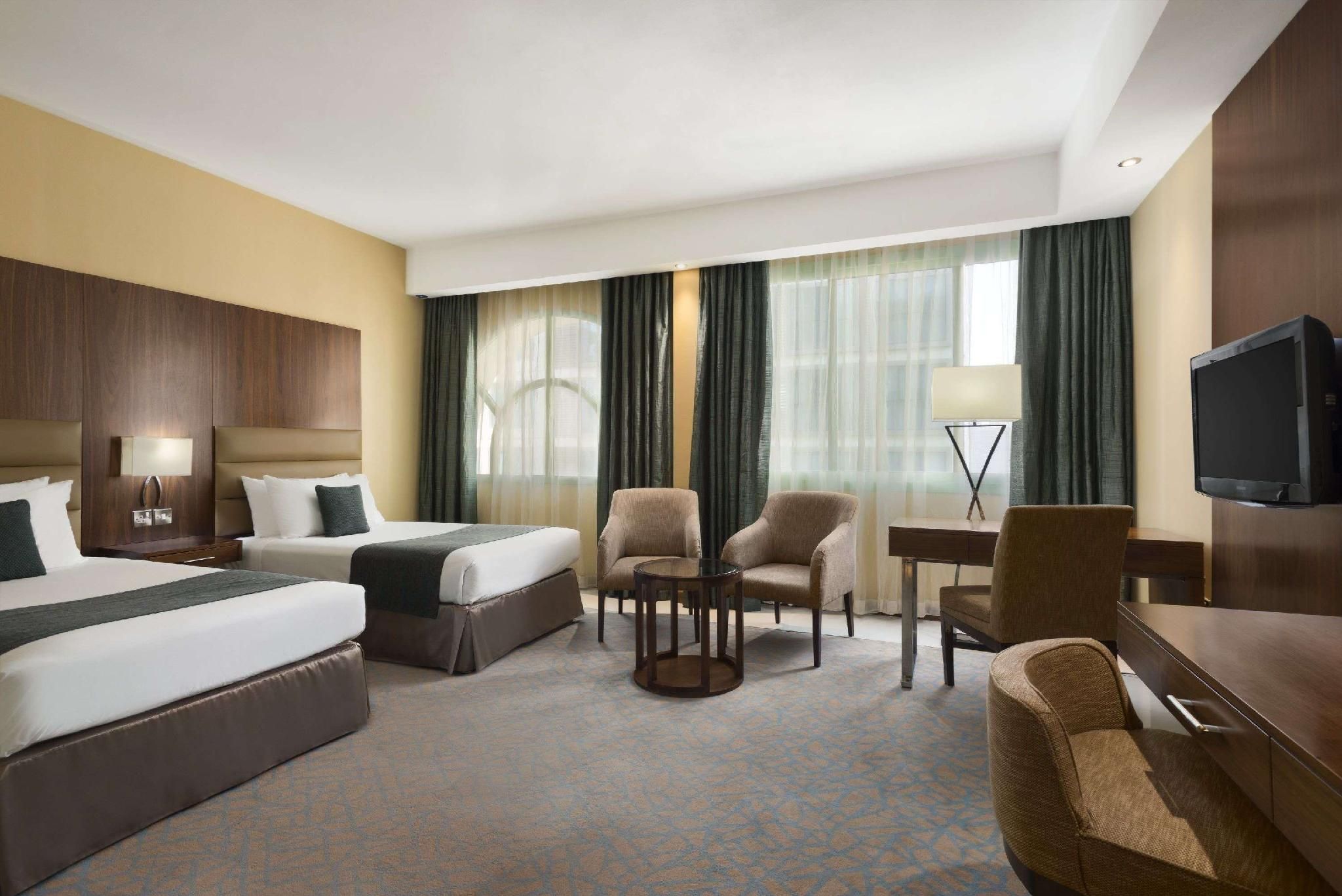 undefined Howard Johnson by Wyndham Abu Dhabi 3