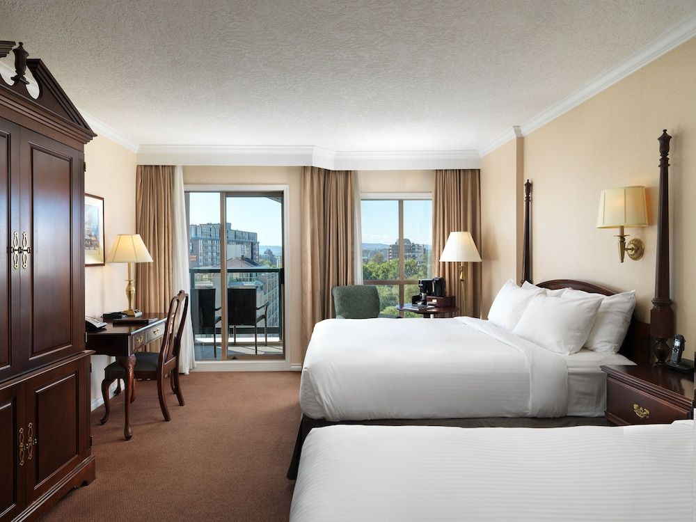 Room, 2 Queen Beds, City View