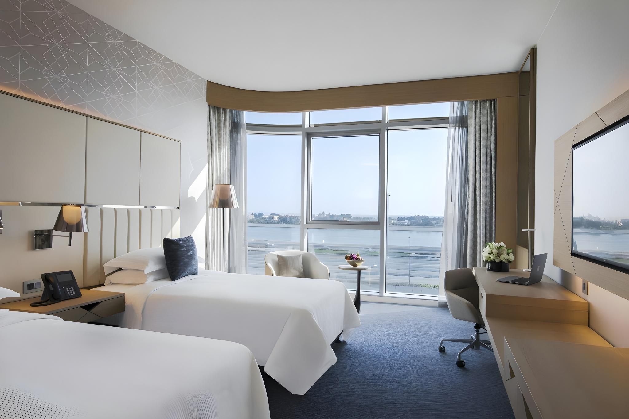 High Floor Room with 2 Single Beds