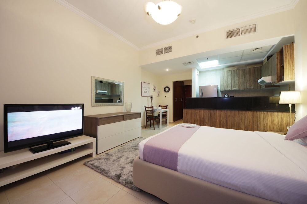 Piks Key - Burj Al Nujoom Studio 8