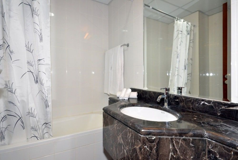 Piks Key - Burj Al Nujoom Studio 14