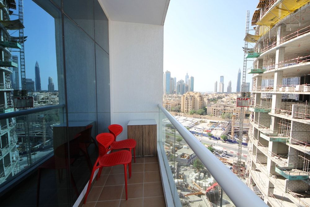 Piks Key - Burj Al Nujoom Studio 11