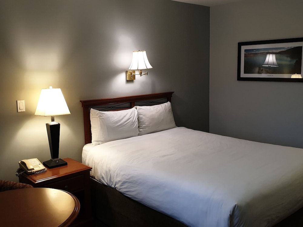 undefined Riverland Inn & Suites 2