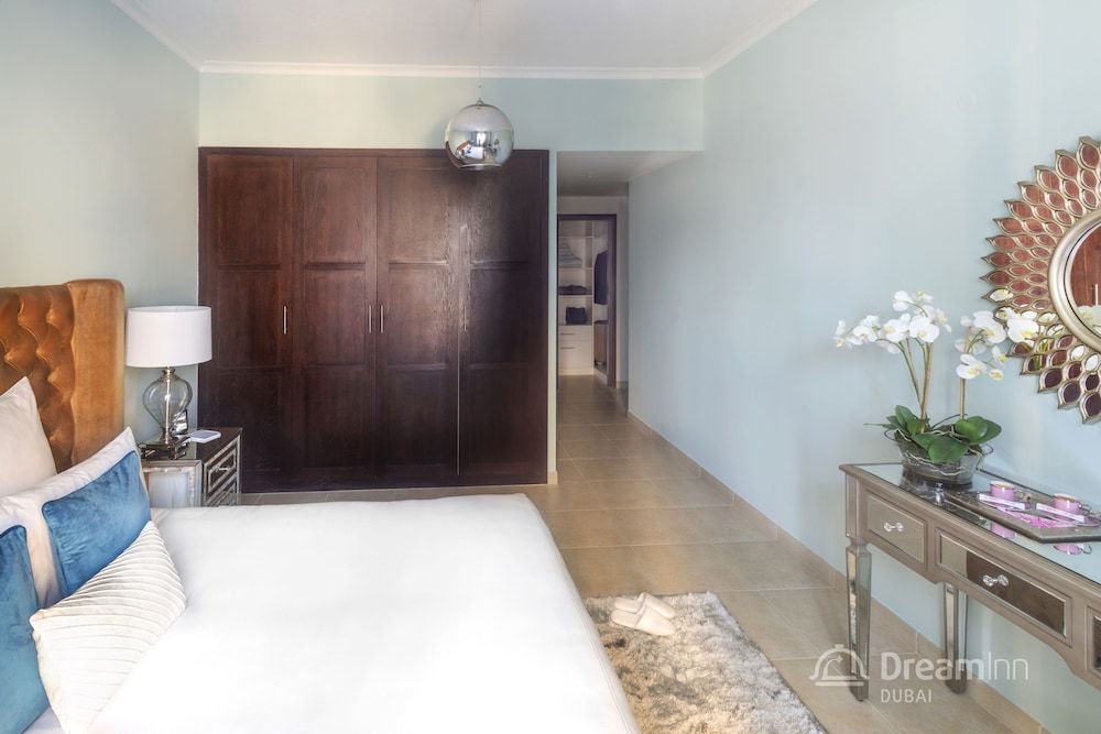 Dream Inn Dubai -Burj Residence Executive Apartment, 2 Bedrooms, City View 6