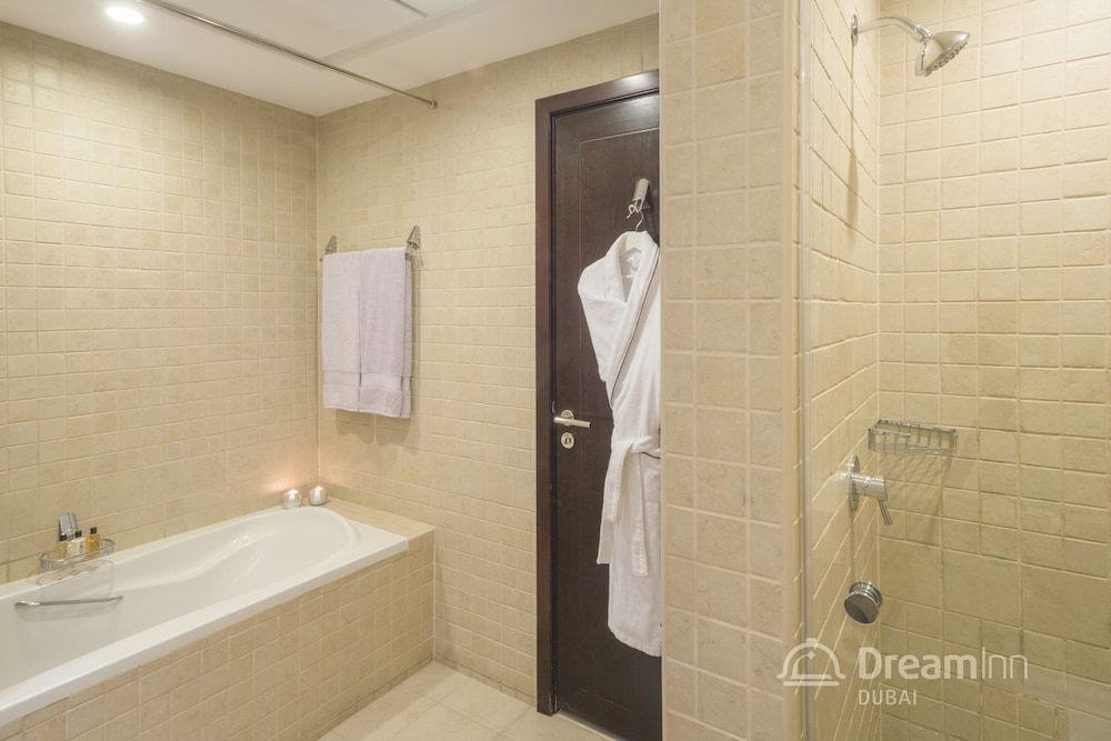 Dream Inn Dubai -Burj Residence Executive Apartment, 2 Bedrooms, City View 5