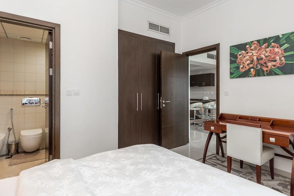 undefined Bay Central-West Tower by Deluxe Holiday Homes 7