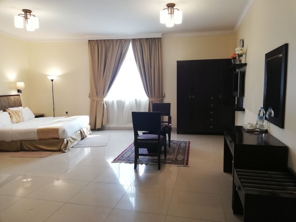 Crown Palace Hotel Ajman Deluxe Double - King 10