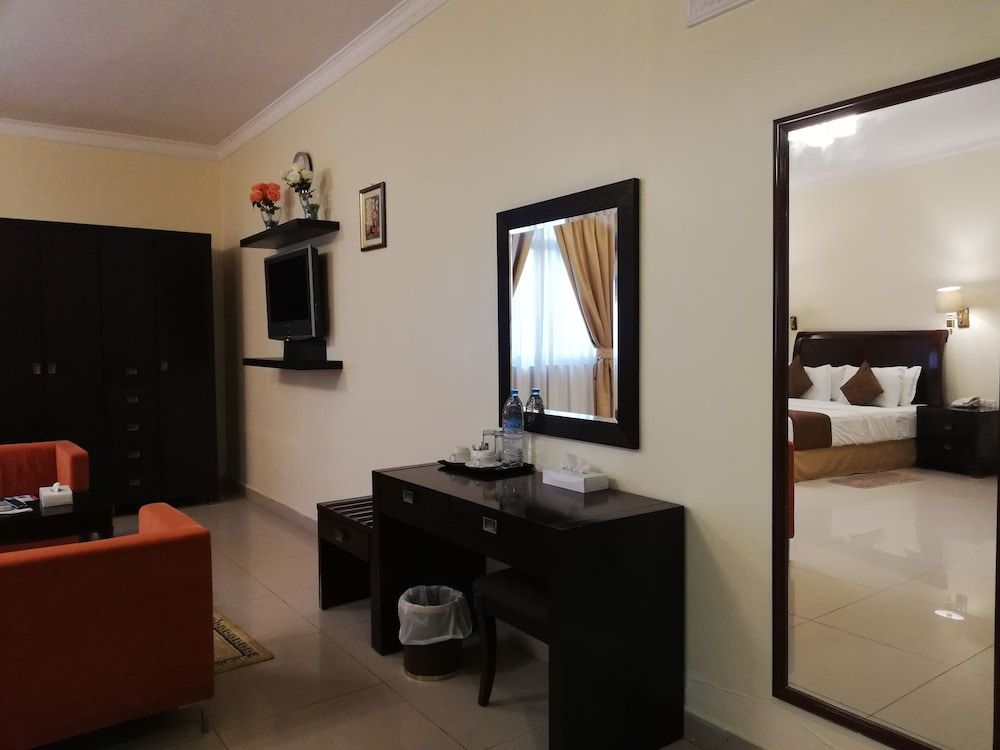 Crown Palace Hotel Ajman Deluxe Double - King 9