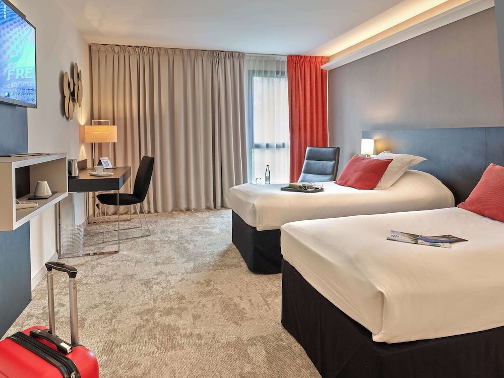 Comfort Room, 2 Twin Beds, Non Smoking (Larger Room)