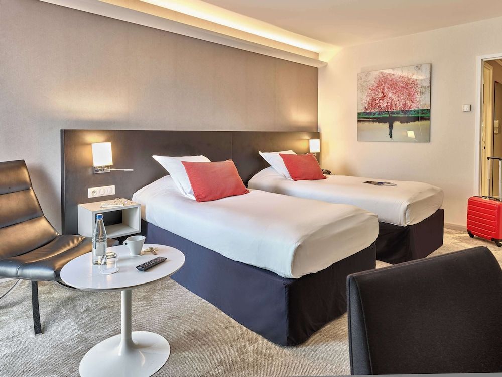 Comfort Room, 2 Twin Beds, Non Smoking (Larger Room)