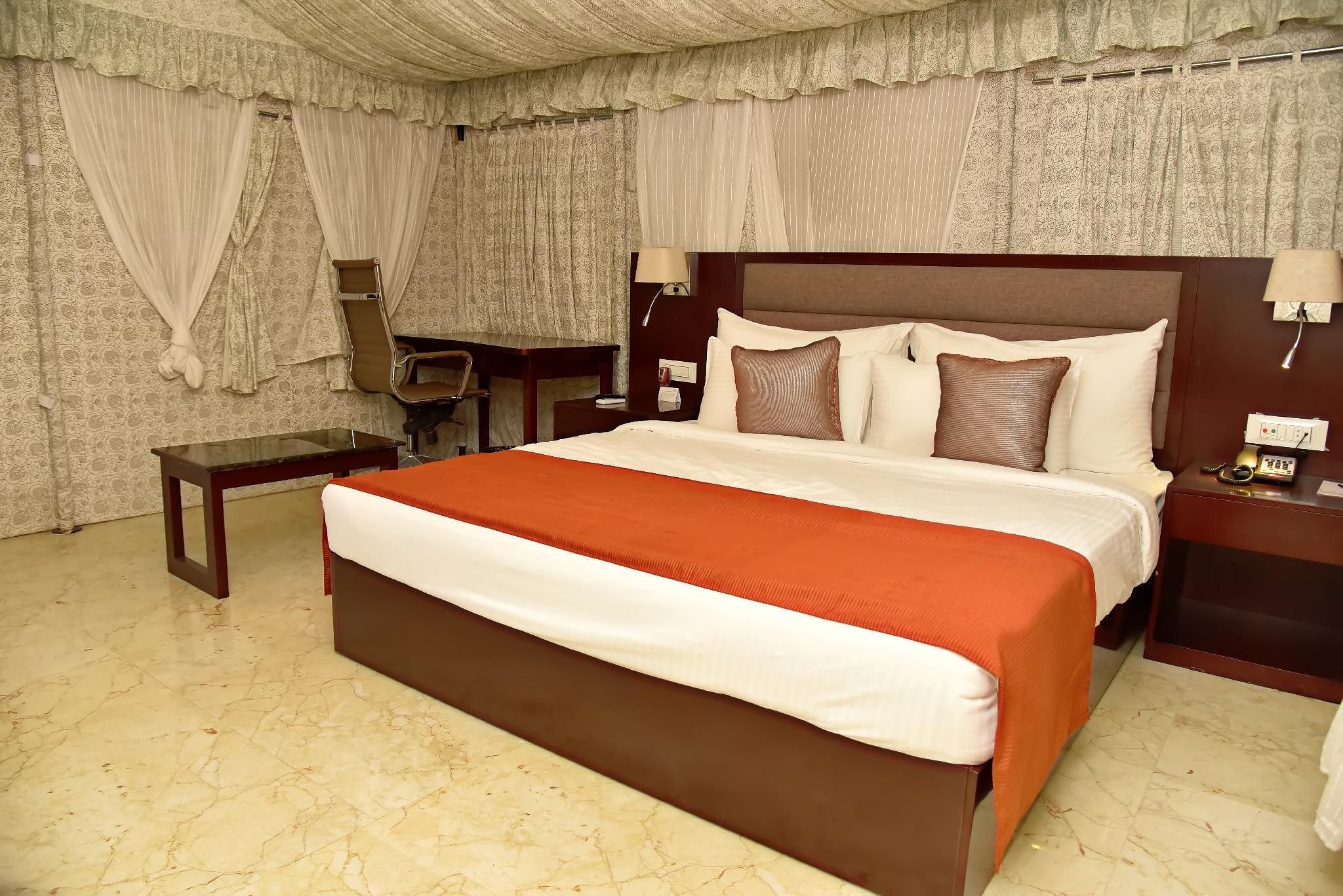 Pride Hotel & Convention Centre Indore Luxury Tent Cottage with Sit-out 6