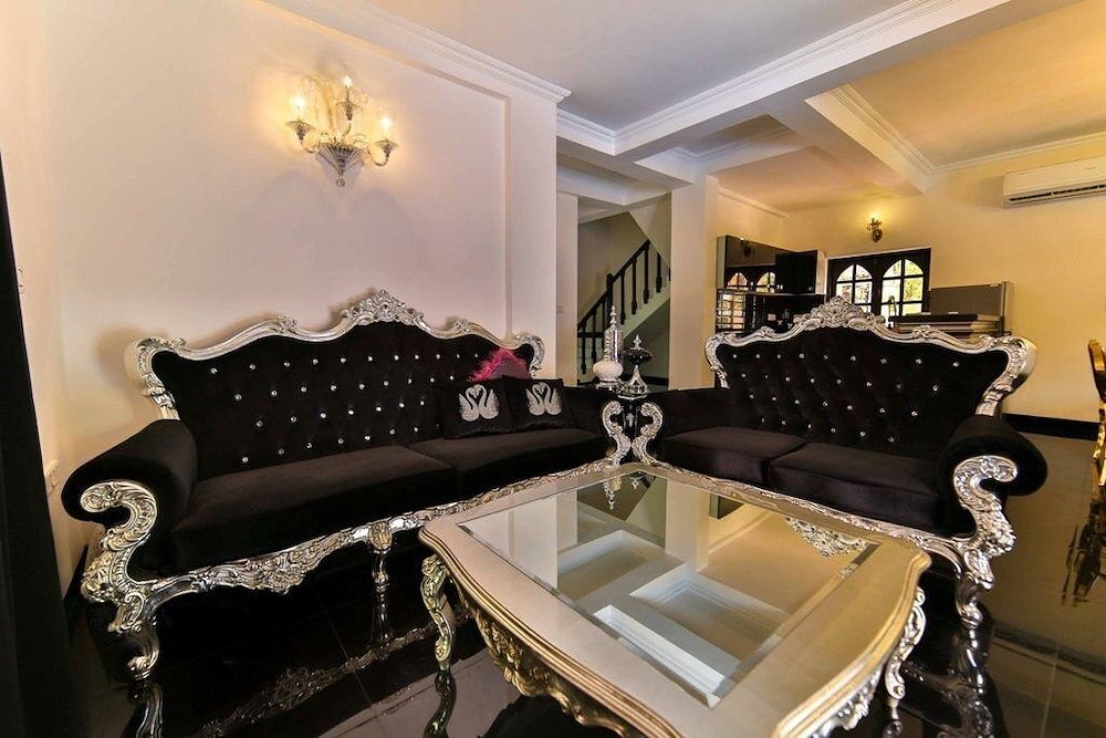 Amour Resort Fabulous Suite 14