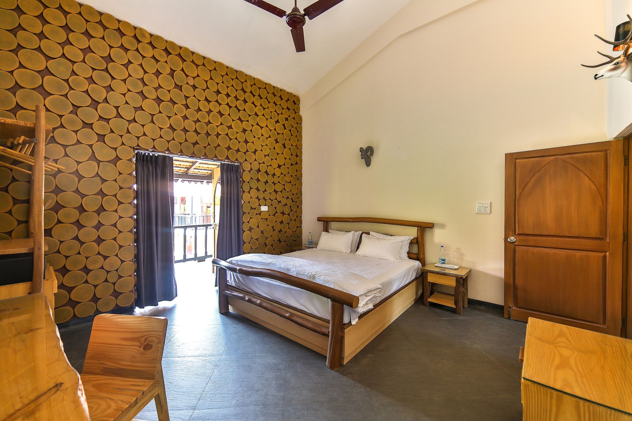 Amour Resort Deluxe Room 6