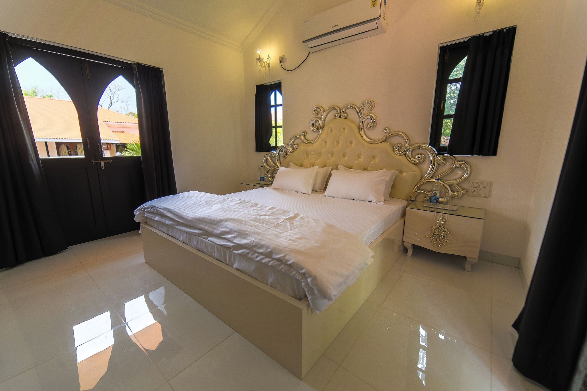 Amour Resort Deluxe Room 3