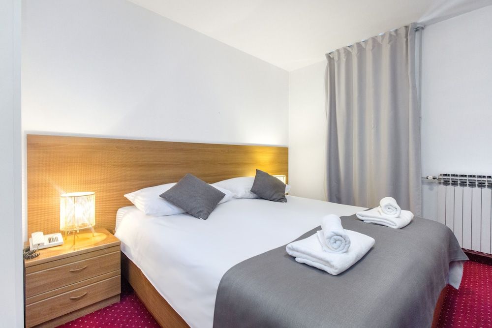 Twin Room, City View